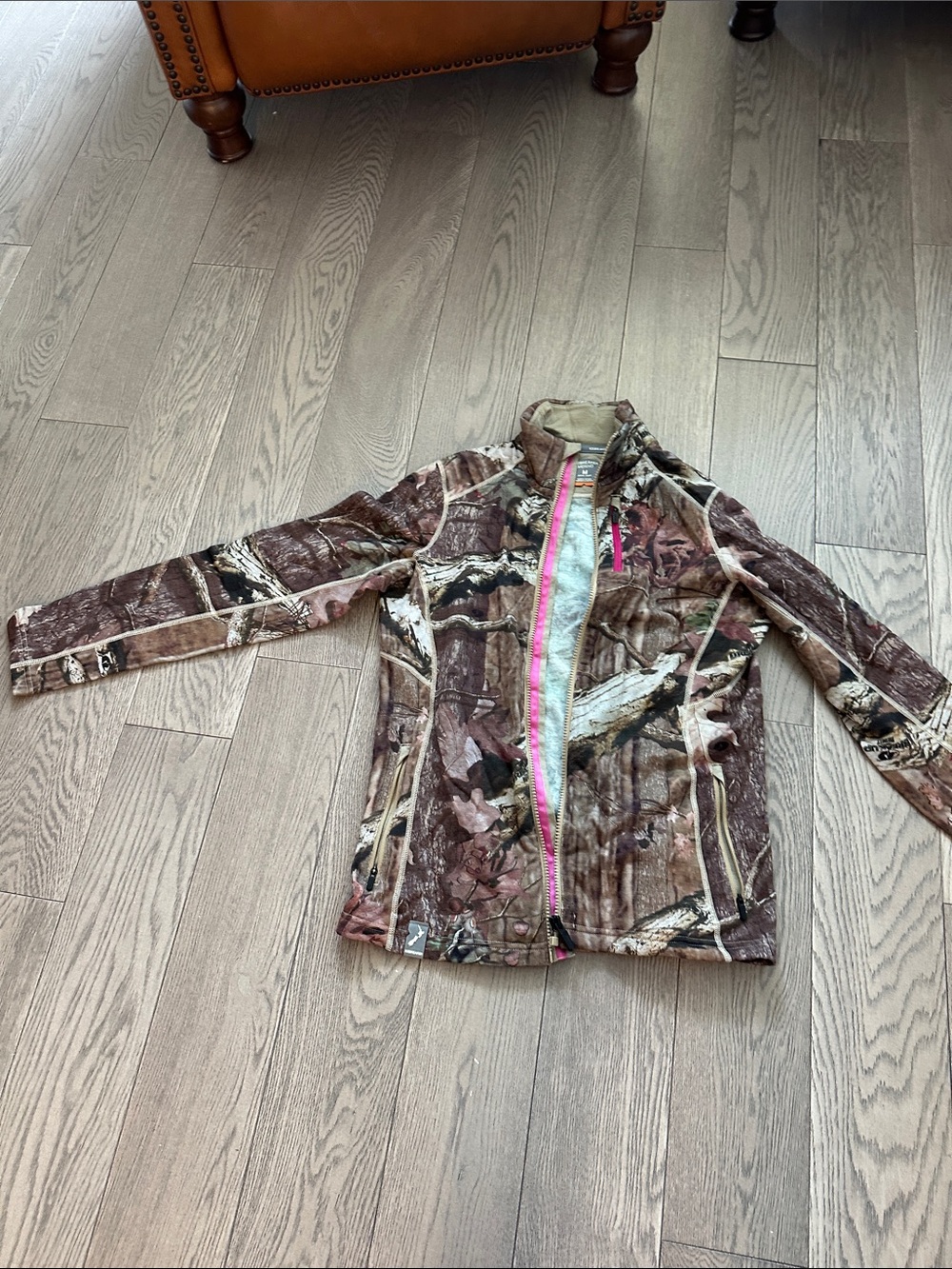 Icebreaker women Camouflage Puffer Jacket with Pink Trim